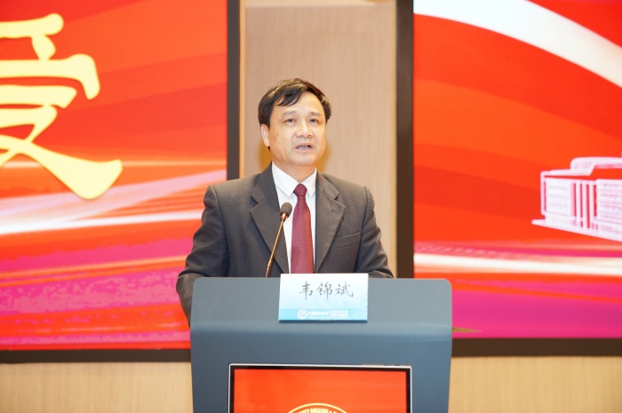 {KS:Field:Title} 第 8 张